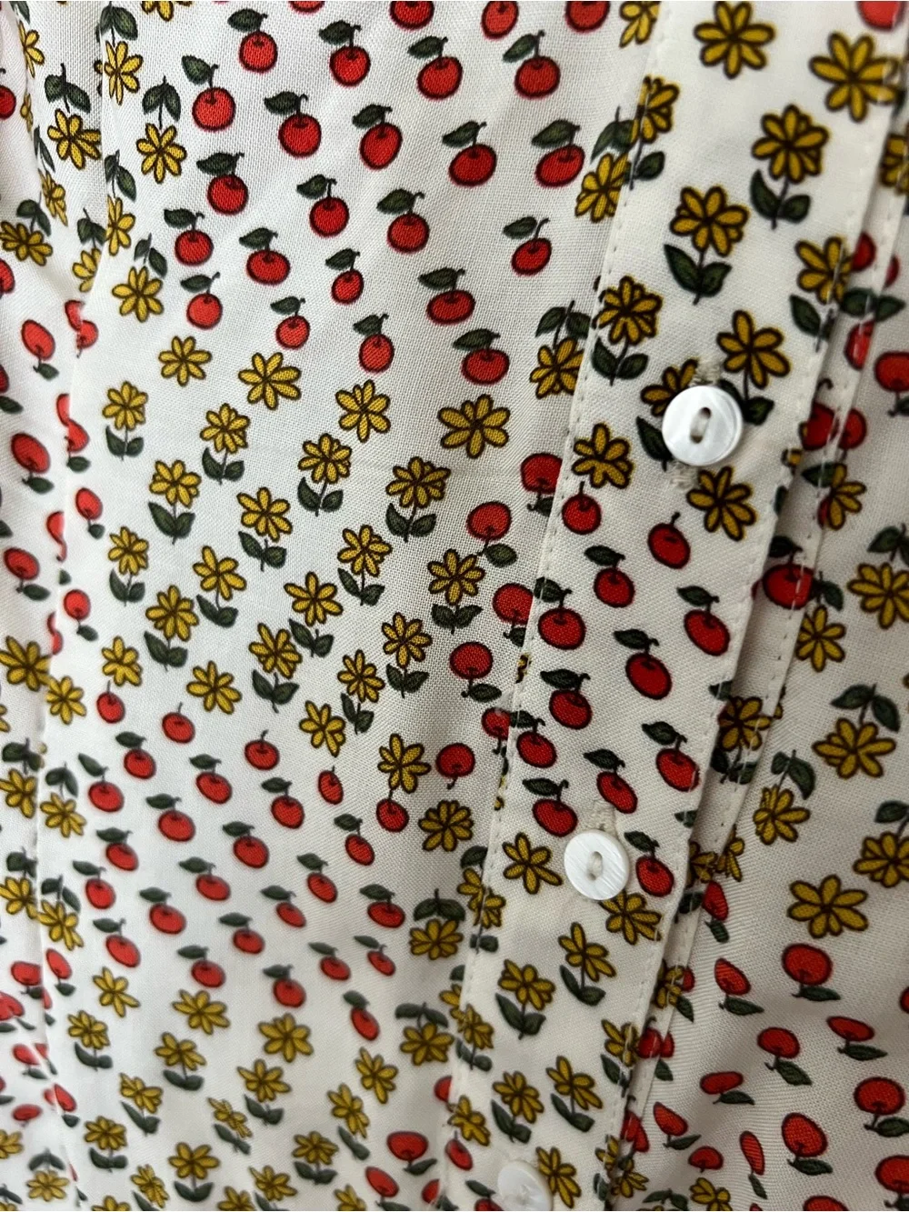 ModCloth Cream Sleeveless Button-Front Floral Blouse